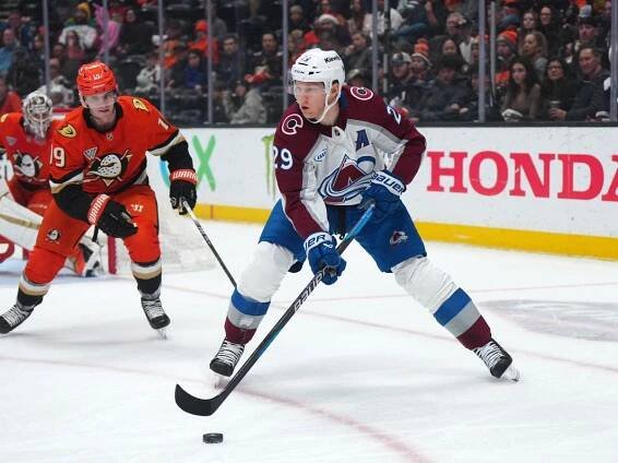 Martin Nečas: Hvězda v NHL a mistr světa 