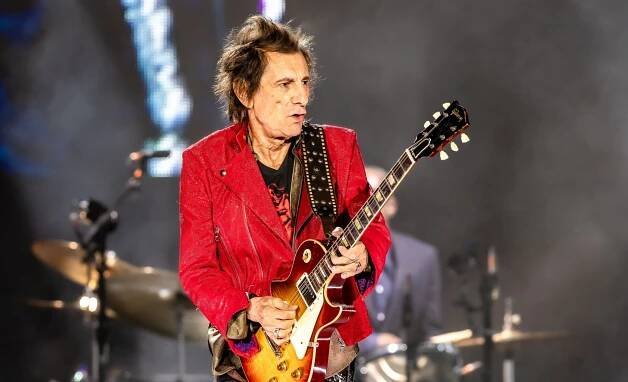Půl století se valí světem: Před 50 lety se Ronnie Wood stal kytaristou The Rolling Stones - Expres FM