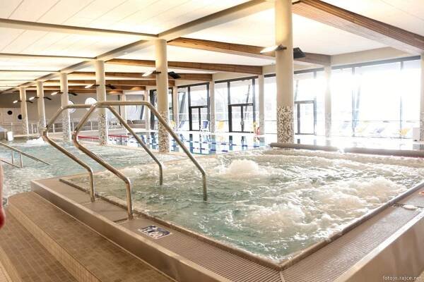FOTO: Aquacentrum ve Vrchlabí se těší velké oblibě. Podívejte se, jak se povedlo