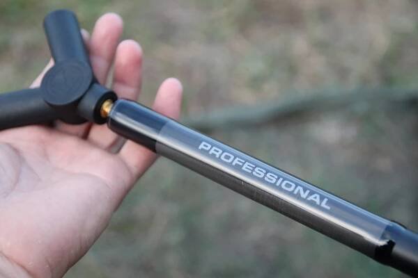 Podběrák LevelM 90 x 90 cm + tyč Professional Twin | Doctor Fishing - Rybářské potřeby