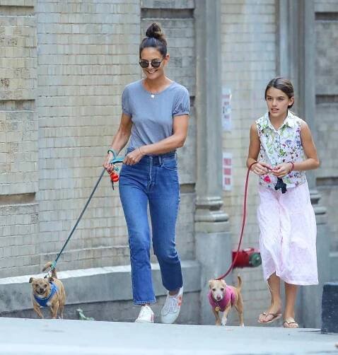 Z tuctovky módní ikonou: Razantní proměna Katie Holmes šokuje! Co se od ní naučit?