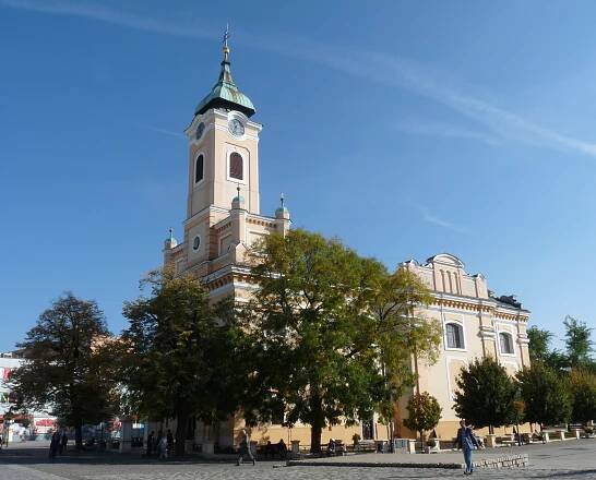 Kostol Nanebovzatia Panny Márie na Námestí M. R. Štefánika