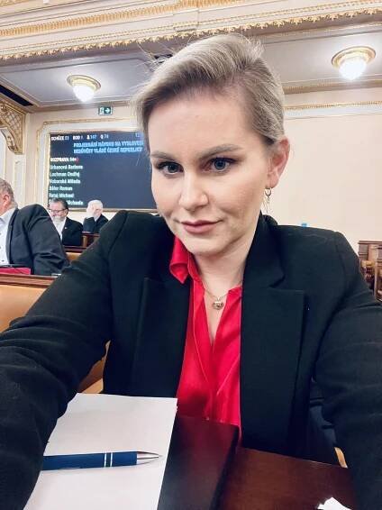 „Hranolková“ Alena strhla lavinu: Následovnice královny TikToku Schillerové z ANO jdou do akce