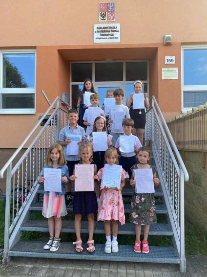 Vysvědčení 28.6.2024 - Oficiální stránky ZŠ A MŠ ŠEBKOVICE