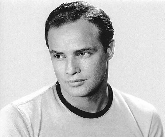 Marlon Brando Biography - Facts, Childhood, Family Life & Achievements