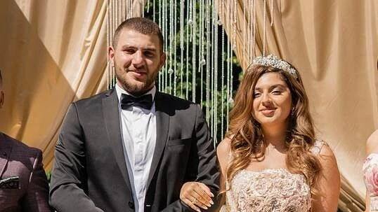 Diana (19) z Talentu, která ohromila Lucii Bílou, se vdala. Podívejte se, jak jí to slušelo na opulentní svatbě - Super.cz