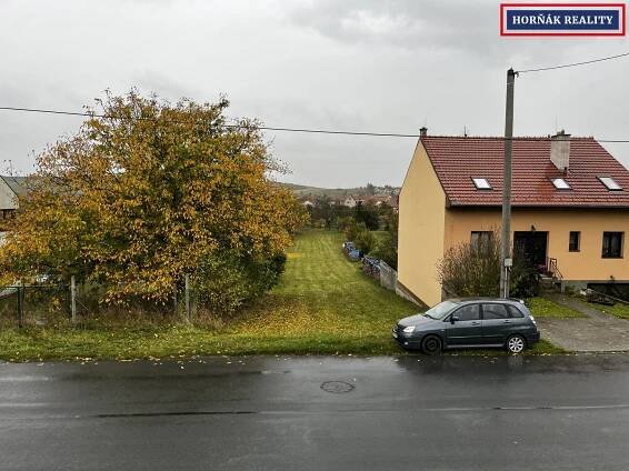 Prodej, stavební pozemek 1266 m2 - Viničné Šumice