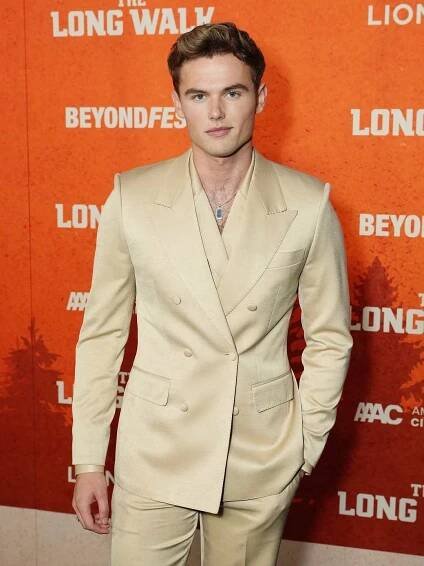 Meet Ransom Canyon actor Garrett Wareing, who’s been linked to TSITP’s Lola Tung
