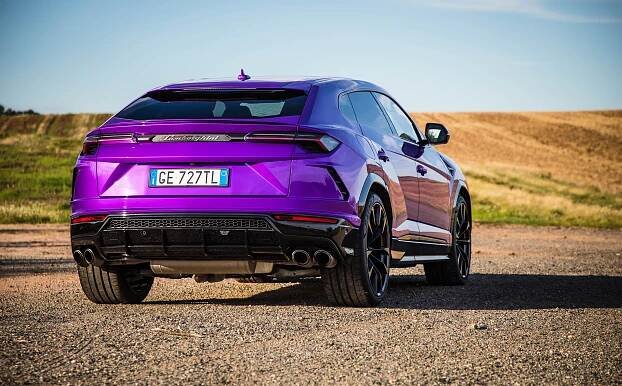 Lamborghini Urus je impozantní SuperSUV pro každý den i děsně rychlá šílenost, co se líbí dětem
