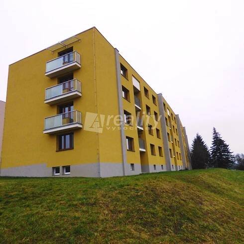 Pronájem bytu 3+1 s lodžií a balkonem, Náměšť nad Oslavou | Areality Vysočina