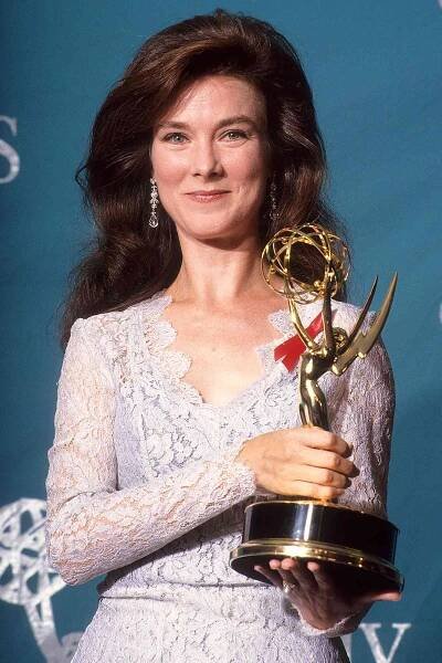 PASADENA, CA - AUGUST 30: Actress Valerie Mahaffey attends the 44th Annual Primetime Emmy Awards on August 30, 1992 at the Pasadena Civic Auditorium in Pasadena, California.