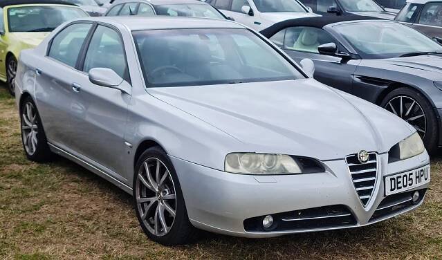 Alfa Romeo 166