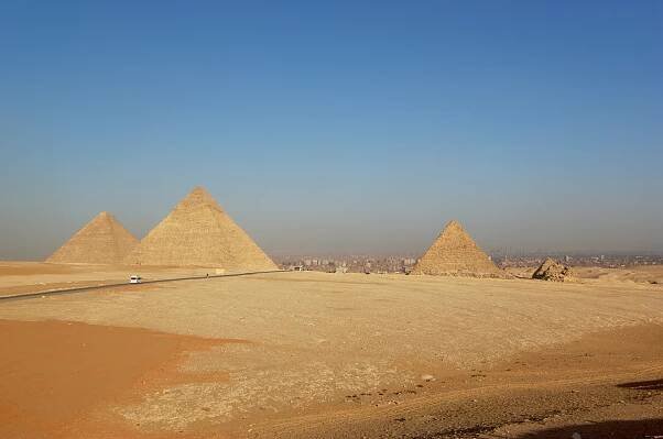 Stavba pyramid v Egyptě objasněna: Žádní mimozemšťané, nýbrž vyschlá řeka