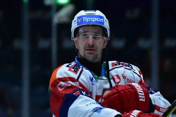 Dynamo zvítězilo, Sedlák je po vyšetření v nemocnici, Hořava má o něj strach