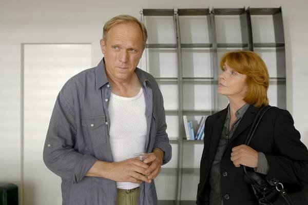V podezření - Rückkehr - Z filmu - Ulrich Tukur, Senta Berger