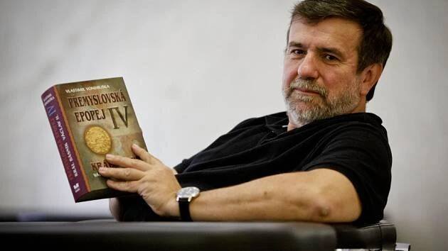 Za čtenáři přijedou Vlastimil Vondruška i Jiří Hájíček
