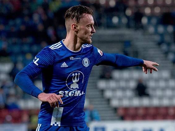 Půl roku bez výplaty a na stadionu ani záchod, vzpomíná Nešpor na Albánii