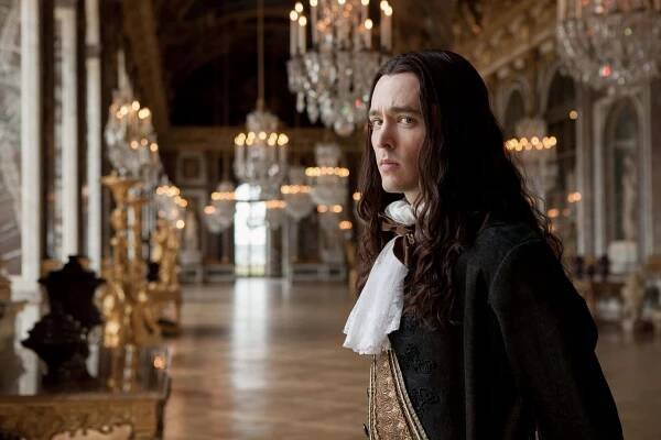 Versailles - Iluze - Z filmu - George Blagden