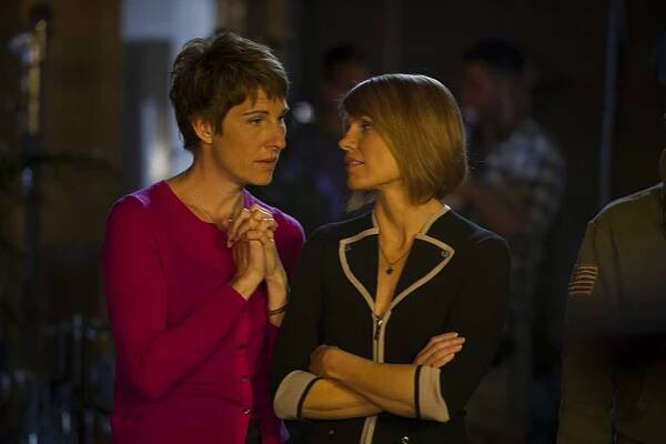 Epizody - Epizoda 3 - Z filmu - Tamsin Greig, Kathleen Rose Perkins