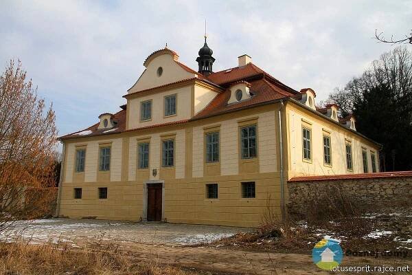 Zámek Hřešihlavy - po rekonstrukci (Exteriér), autor: lotusesprit.rajce.idnes.cz, datum: 2018