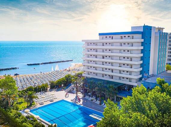 Hotel Bluserena Majestic s light all inclusive