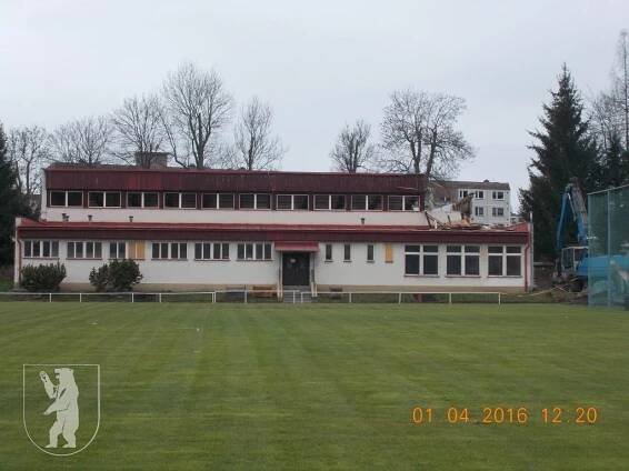 Demolice sportovní haly. - Hodkovice nad Mohelkou