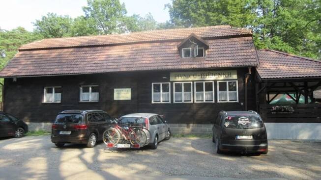 Na večeři v restauraci Hájenka v Kersku • Autovýlet.cz