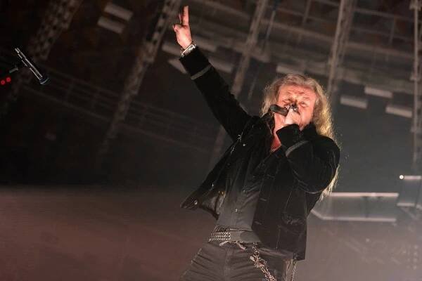 Po čertech velký turné neminulo ani Brno. Kabát s fanoušky oslavil 35 let na scéně