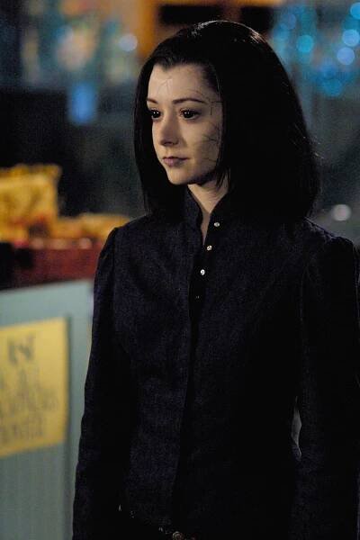Buffy, přemožitelka upírů - Hrob (S06E21) (2002)