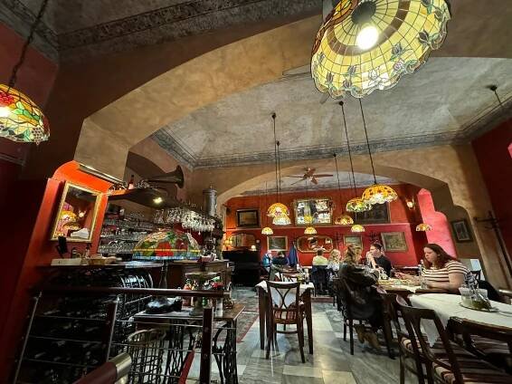 GREEN TOMATO PIZZERIA, Prague - Nove Mesto (New Town) - Restaurant Reviews, Photos & Phone Number - Tripadvisor
