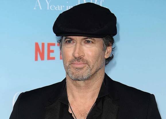 Gilmore Girls: Scott Patterson Talks Luke, Lorelai's Wedding, Tear-Filled Moment