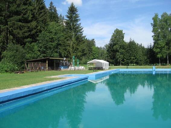Přírodní koupaliště, bazény, aquapark