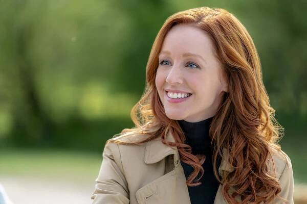 Lindy Booth is #28 best hallmark actress