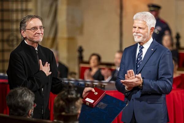 FOTO: Státní vyznamenání mají své majitele. Jak slavnostní večer vypadal?