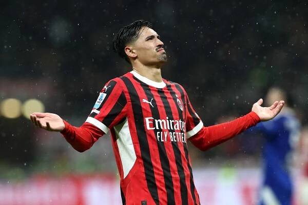 Milán musel proti Comu opět otáčet, rozhodl Reijnders