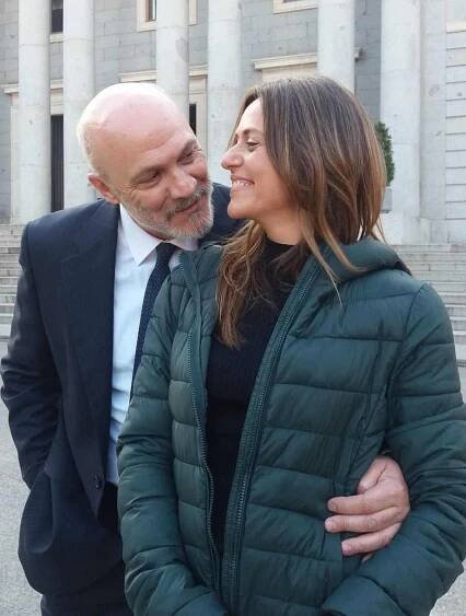 Itziar Ituno with her husband Juan Fernandez Photo