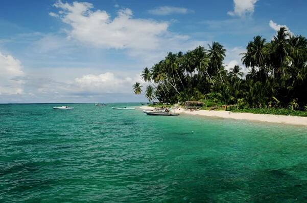 Borneo's Derawan Islands: The Complete Guide