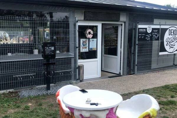 Nabíjecí stanice pro elektrokola - Deko Bistro foto 1