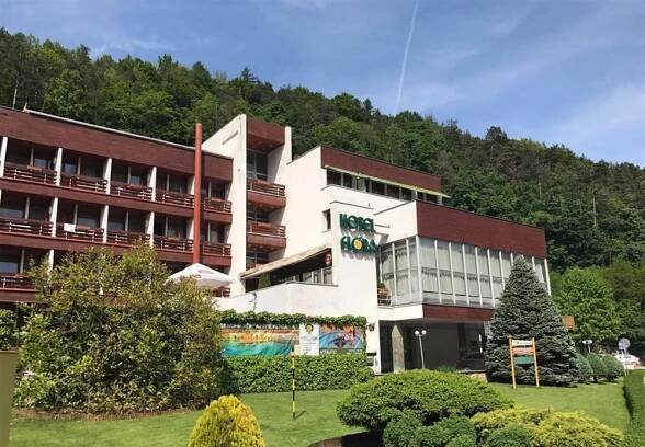 Trenčianske Teplice - Hotel Flóra ***+ | Slovenské Lázně - Slovensko 