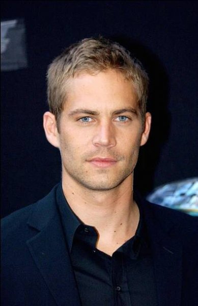 Paul at 2F2F Paris Premiere June 12th 2003 | Paul walker, Paul walker photos, Paul walker pictures