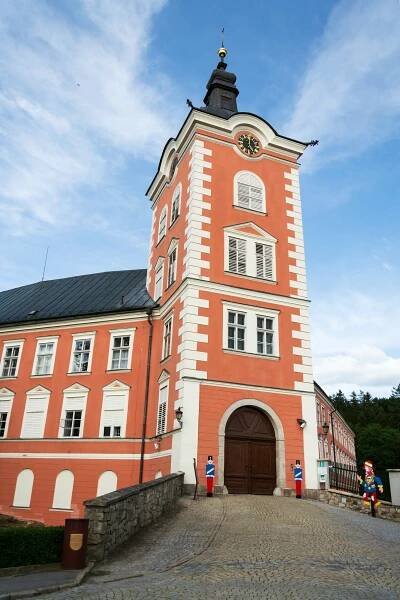 Zámek Kamenice nad Lipou | TuristickaMapa.cz