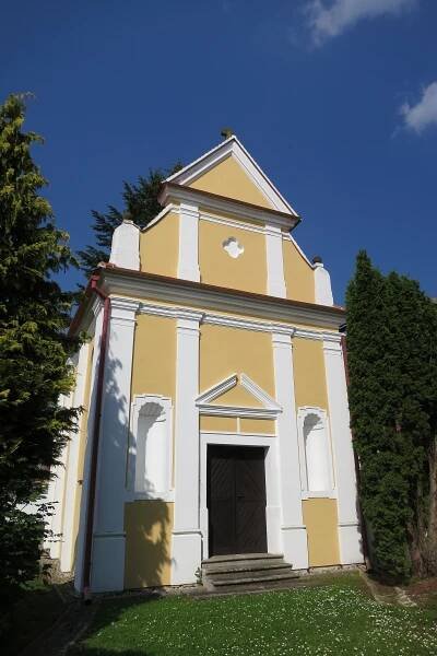 Soubor:Tomb of Salm near church of Saint Martin in Budkov, Třebíč District.JPG – Wikipedie