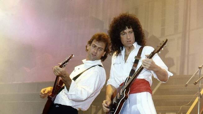 Brian May z Queen po mrtvici: Už zase hraje