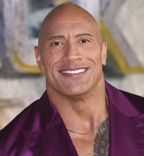 Dwayne Johnson Owes His Acting Career to Brendan Fraser, and 21 Years Later He Is Returning the Favor / Bright Side