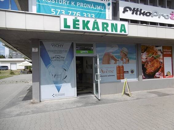 Lékárna Dr. Max (OC Duha) – Bez Bariér