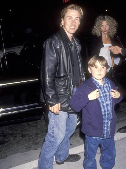 Tim Roth and Jack Roth attend the "Bodies, Rest & Motion" premiere on April 1, 1993 in Burbank, California. | Source: Getty Images