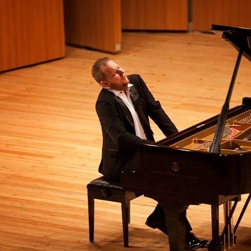 Klavírní virtuos Lukáš Vondráček a Symfonický orchestr hl. m. Prahy FOK uctí dvojité výročí Sergeje Rachmaninova | topvip.cz