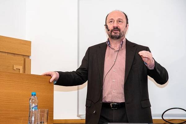 Zvaná přednáška – Bart De Strooper 