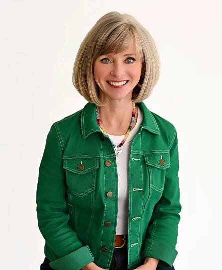Find a Certified Consultant for Outfit Planning, Shopping, or Swatches 