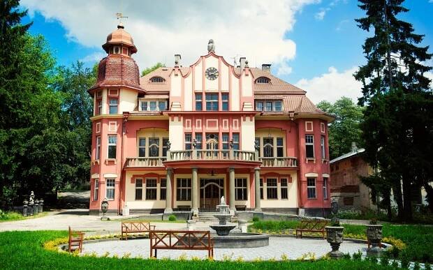 Vysočina: Romantický pobyt v Letohrádku sv. Vojtěch s wellness, odpolední kávou, slevou na masáže a snídaní - 24travel.cz